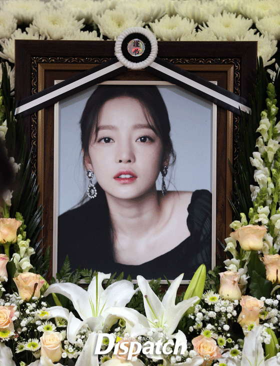IamNaZza 아이엠냇싸 ♬ tweet media
