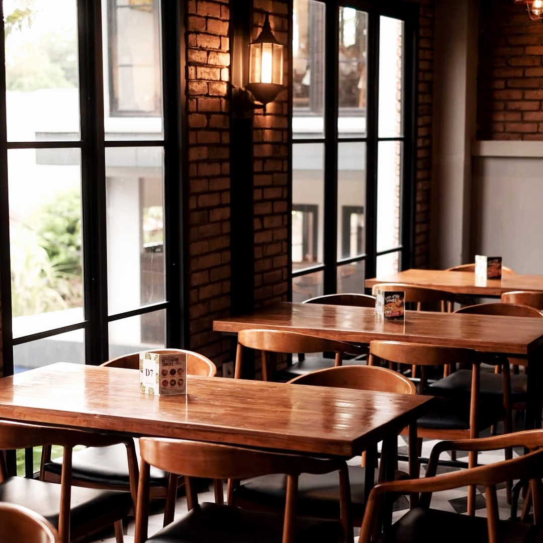 Come on in, good vibes this way! 

📸 <a href="/cookinganytime/">Anytime cooking</a>

#LogoHouse #Cafe #Palembang #Palembanghits #infoplg