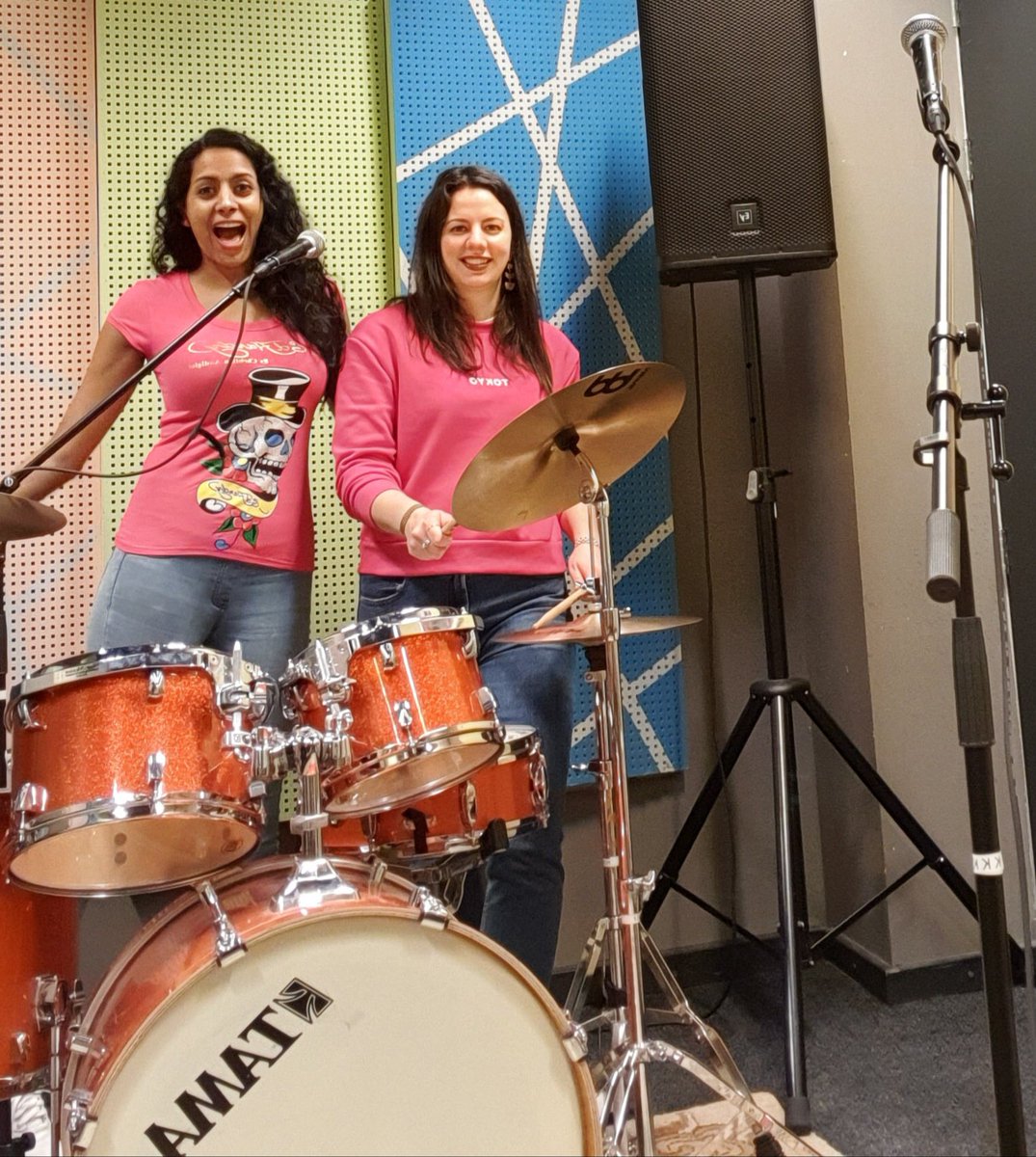 shirleys86's tweet photo. #happy #internationalwomansday #💓 #singing
#🎤 #drums #🥁 #makesomenoice #useyourvoice
#music #🎶 #ivgotthepower #💪 #popcentrale #dordrecht #energiehuis https://t.co/Pd6jQgIX88