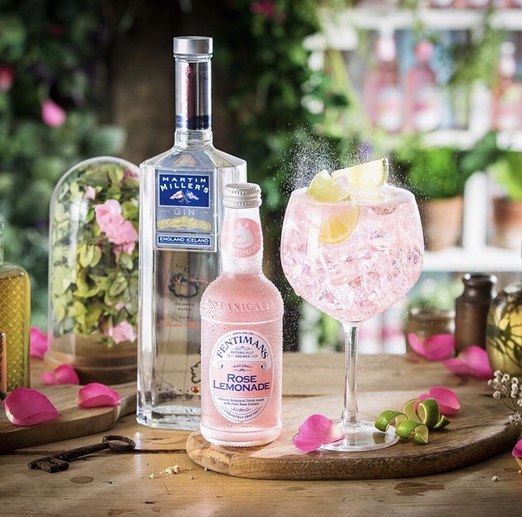 For a taste of luxury and relaxation in the heart of Mayfair, look no further than <a href="/duckanddry/">Duck & Dry</a>. In March, to celebrate #InternationalWomensDay  
enjoy a complimentary Rose Garden cocktail with every blow dry. 💇🏼‍♀️