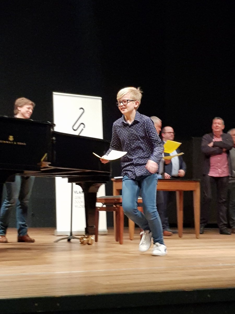 pietgoestweet's tweet photo. Ben apetrots op nummer 2.
Behaalde gisteren 90,5% in de provinciale wedstrijd voor solisten van Vlamo, en mag eind april naar de nationale finale in Leuven ๐คฉ.
#trombone #brass #brassrules
#koperblazer https://t.co/AEPO5hpWlz