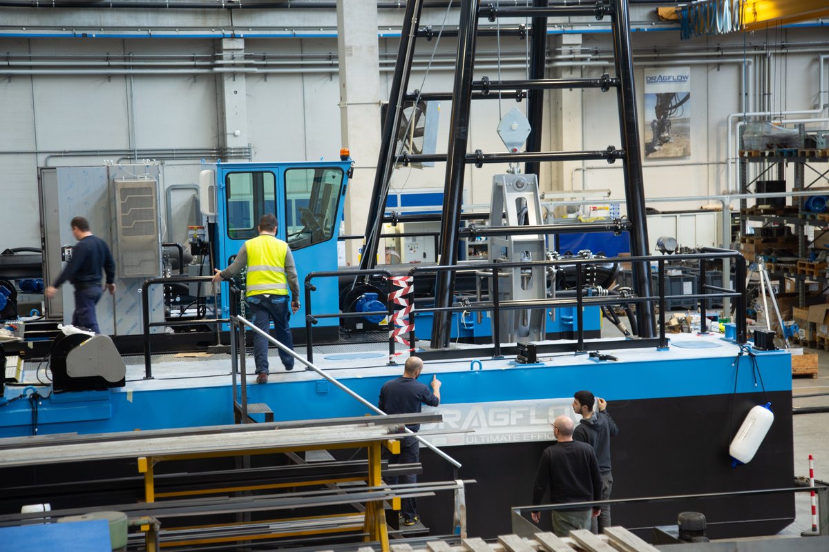 Business keeps growing in Dragflow and we are now focused on important projects in U.S.A., Europe and Asia, for different environments and applications. 
We are working hard to ensure great performances and efficiency.
In the next weeks we'll explain what we are working on.