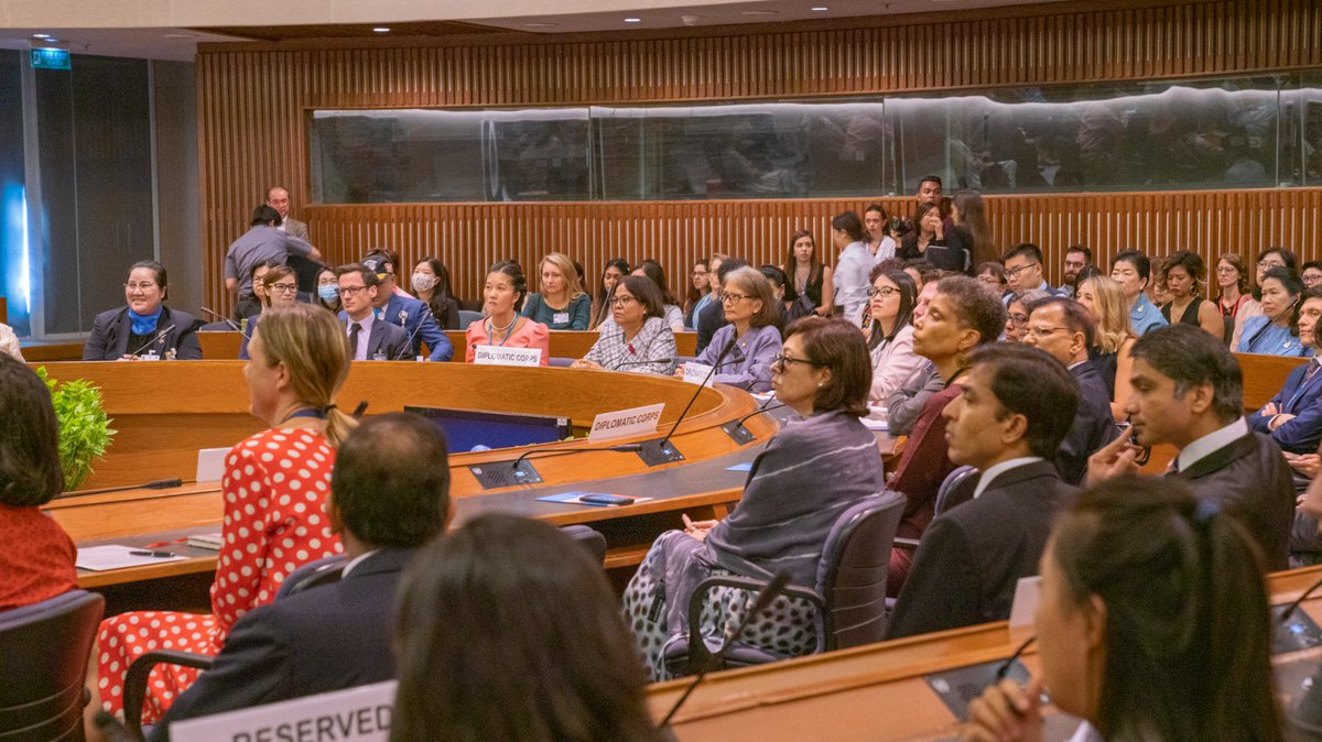 On #IWD2020, we gather today to celebrate the achievements of women and girls in #AsiaPacific. Yet substantial gender gaps continue to deprive👩‍👧of opportunities and we remain off-target to achieve #genderequality. Let us commit to work together in pushing the boundaries!