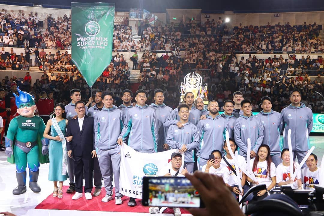 wifenicap16's tweet photo. maayos ayos na hahahaha
#TeamPhoenixWithSarahG https://t.co/lvz1u6xU2r