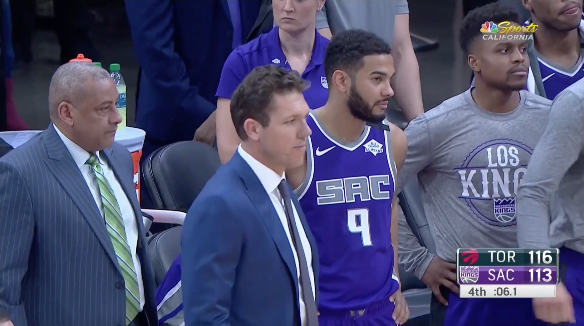 [花邊] 球迷嗆Walton：你這白痴，你有三分冠軍