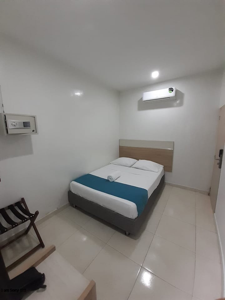 MeganHome3's tweet photo. HOTEL PERLA HOUSE IN 
GAIRA RODADERO 
CALLE 5A NO 14 89
CEL 3156660750 Y 3504430674 https://t.co/j5tP8b130S