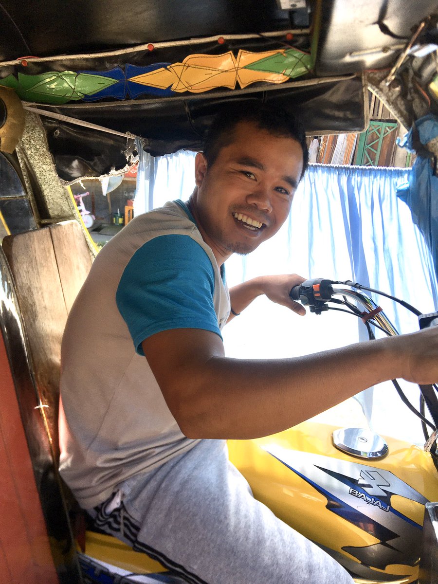 JunARMYHope's tweet photo. Flex lang nako si Sir na nag uli sa akong Cellphone! Wala jud siya nangayo bisan unsa, iya lang jud gibalik akong cellphone na nabilin sa iyang tricycle! Daghan kaayong salamat Sir, pasensya wala jud nako nakuha imu name! Ang Ginoo nalang bahala sa imung kaayo!🙏🏻
#HonestDriver https://t.co/KRbUNU6PBY