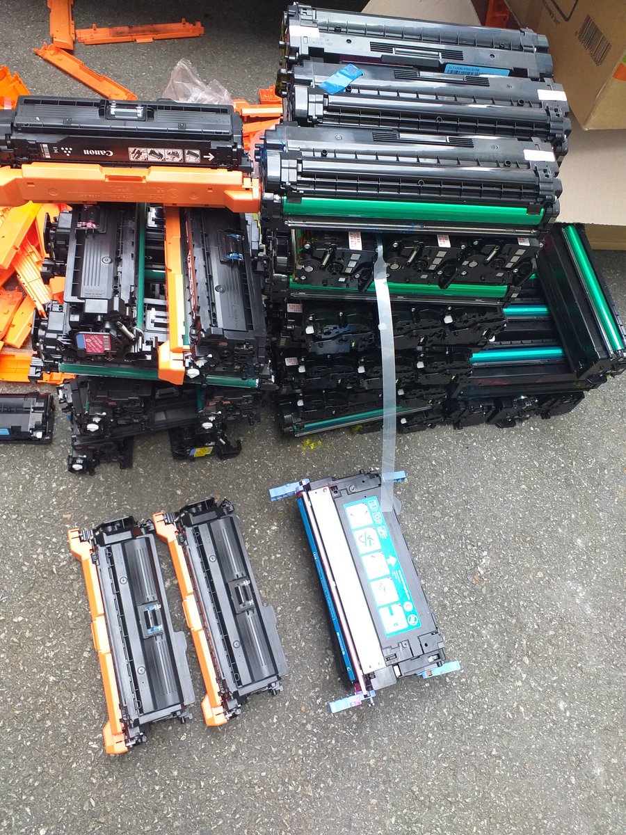 m297000's tweet photo. 폐토너월드 010 6353 2975
청주시 오송에서 폐토너 수거매입 https://t.co/nxlqAWIlYk