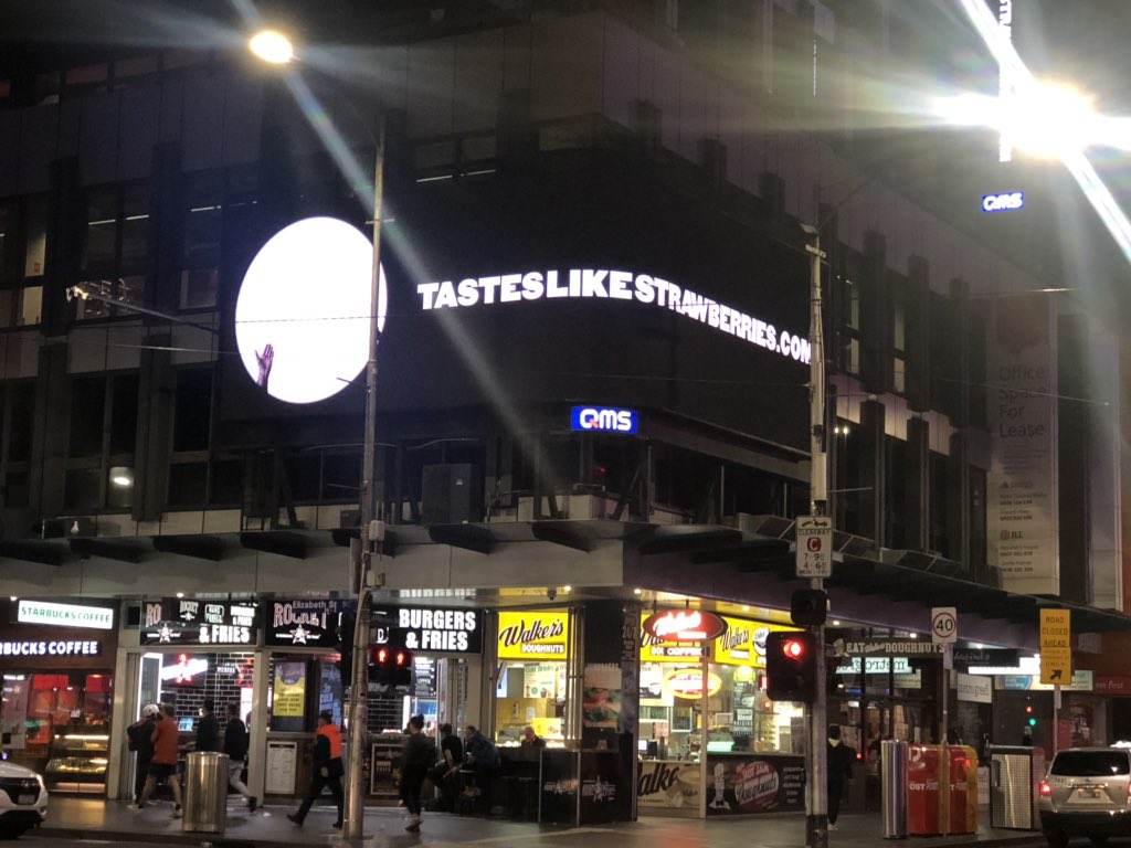 HStyles_HStyles's tweet photo. When you finish a 12 hour shift and do a drive by, park the car, wait for the adverts to change and wait for pedestrians to clear so you can take a photo, at this point its 1am.
Corner of #FlindersSt &amp; #ElizabethSt #Melbourne 🍓
Congrats #Australia #ICCWomensT20WorldCup2020 https://t.co/Bo1ep8vsTD