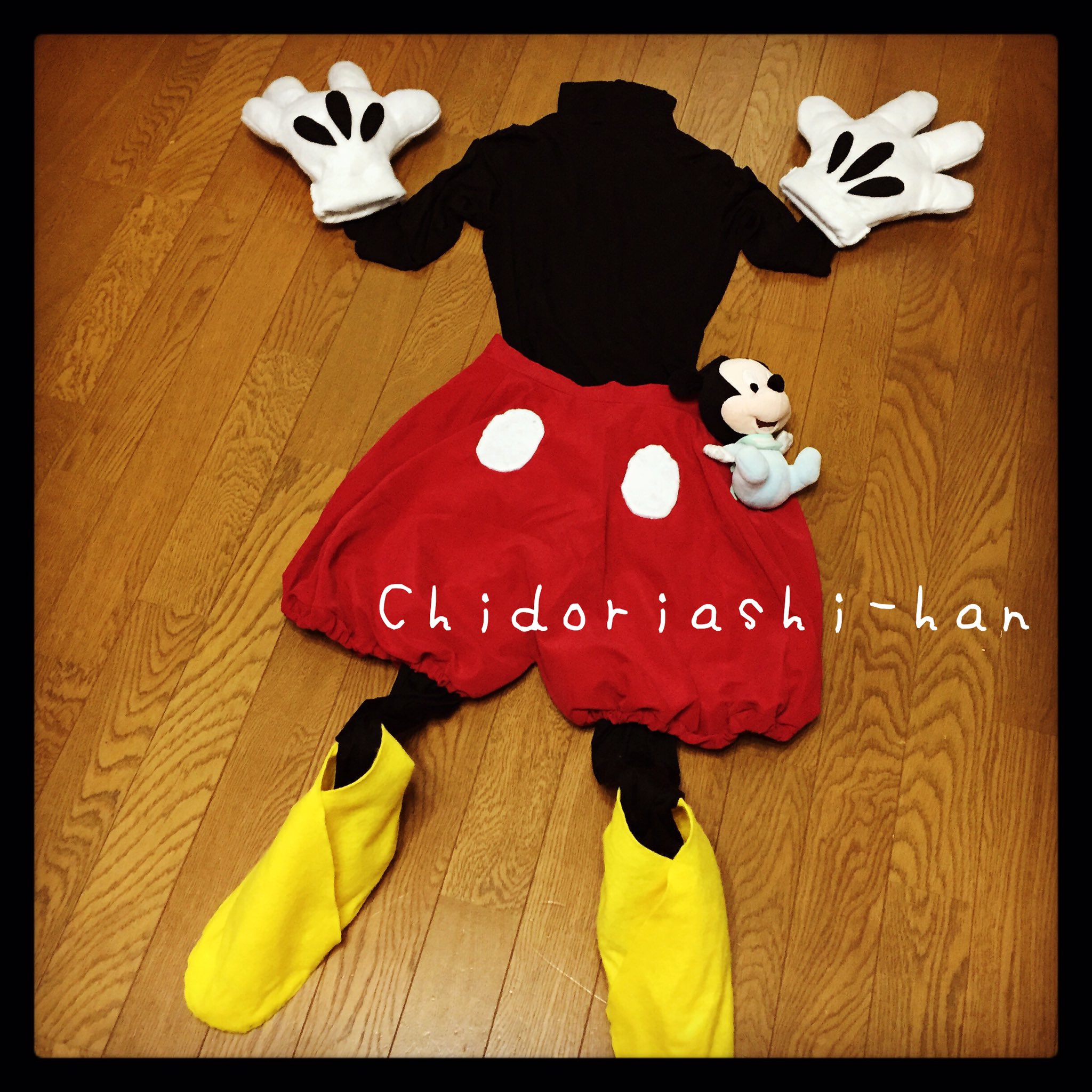 ちどりあし はんこてん4 8 10名古屋クリマギャラリー 今日のエア展示会は趣向を変えて ちびっこ達の前で披露した出し物衣装色々笑笑 ミッキー ミニーちゃんとポニョのブレスレット これ着て歌いながらノリッノリでミッキーダンスするええ歳した大人は