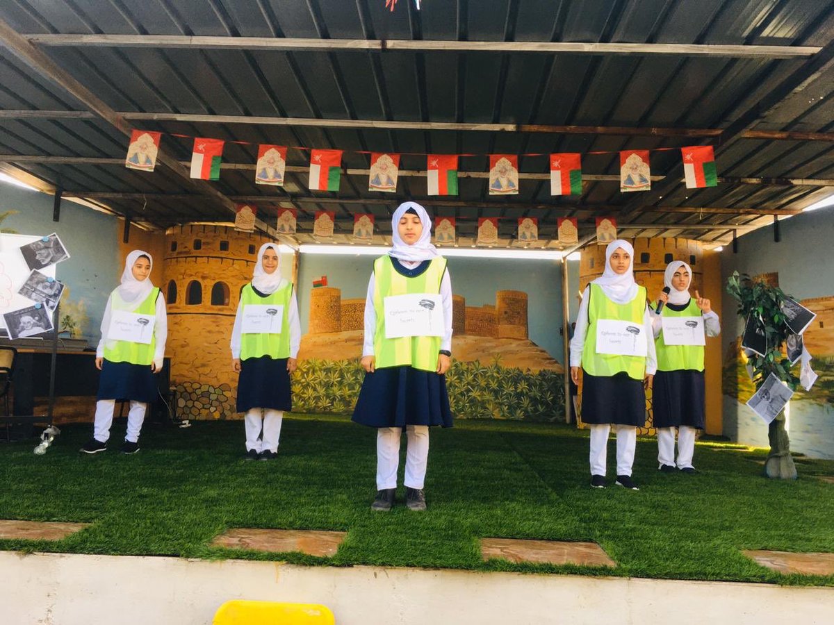 saball_school's tweet photo. جلسة تأبينية باللغة الإنجليزية عن السلطان الراحل قابوس بن سعيد طيب الله ثراه تحت اشراف الاستاذة ليلى الرقادي https://t.co/1Ch9e0aprr