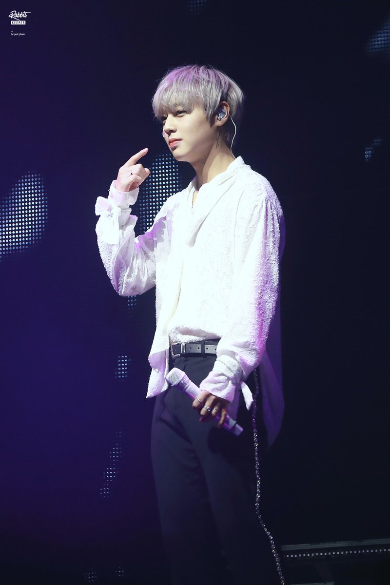 rabbitkeeper_jh's tweet photo. 191222 팬콘 아시아 투어 360

지훈아 보고싶오ㅠㅠㅠ

#박지훈 #ParkJihoon https://t.co/D4revJ79pH