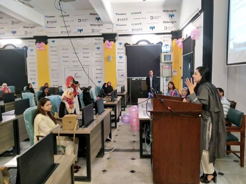 erozgaar's tweet photo. "Made by Women, Empowered by Technology"

@GulalaiK Communication and Governance Specialist and Gender Advocate takes up the dice to talk about the challenges that a woman has to face at work and even while Freelancing!

#eRozgaar #FBDevc #EachforEqual https://t.co/9htcS8lBtH