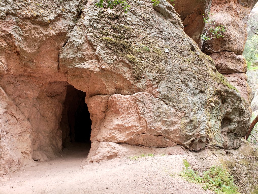 tinyocean_rving's tweet photo. #RVTrip3 The hike was AWESOME!! Easily the best hike we ever did (so far 😊)! Kids did incredible! 👏 #Trail, #rocks, #caves, #condors, #climbing, #stairs, #reservoir, #view, #rain (a little 😉)! Our #planet is #wonderful! Let's make sure we don't keep destroying it! 🙏 #RVingUS https://t.co/PmHrtIR4jC