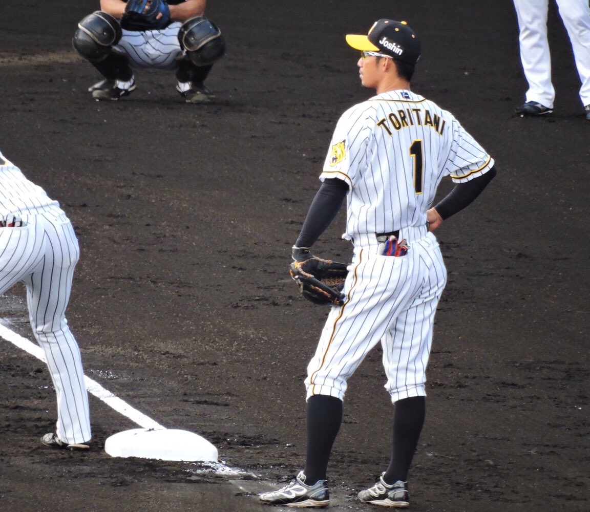 コロナばっかりで気が滅入るからカッコいい背中貼ろうぜ 鳥谷敬 ツイレポ
