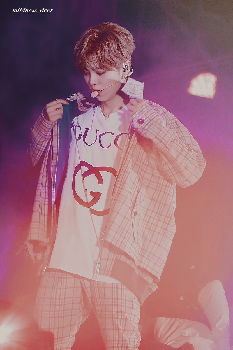 LUdarlingTH's tweet photo. 【HQ】181006 #LuHan - 2018 CHINA TOUR <RE : X> In Beijing #LuHan2ndConcertTour #LuHanReX (cr.mildness_deer)2
https://t.co/x33jnAPZvz
https://t.co/sslEwjwJW5
https://t.co/dnWVBrChKI https://t.co/zQ831oOlNF