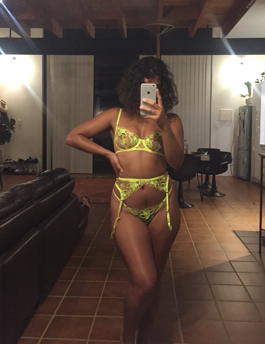 🍊or 🍌? https://t.co/YRttM8X0dN<a href="/tag/mvsales"class="tags"><span>#mvsales</span></a>