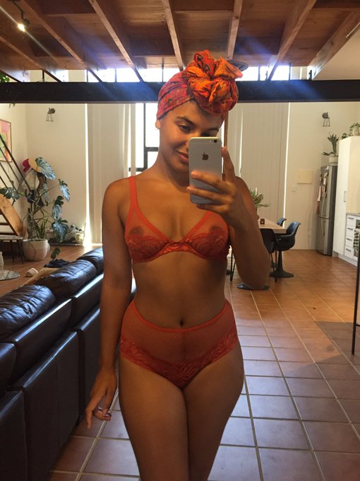 🍊or 🍌? https://t.co/YRttM8X0dN<a href="/tag/mvsales"class="tags"><span>#mvsales</span></a>