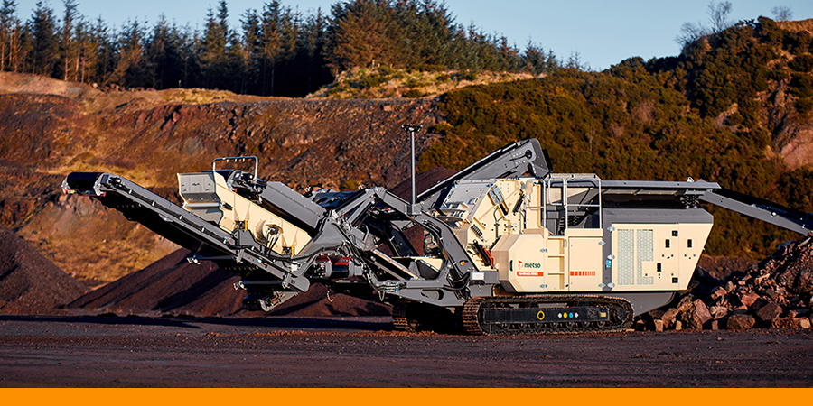 MetsoOfficial's tweet photo. #Metso's #Nordtrack mobile crushing and screening offering received well by customers: https://t.co/ZOi12w4UFt #MetsoCONEXPO #CONEXPOCONAGG @conexpoconagg #aggregates https://t.co/KGiPKc3mrE