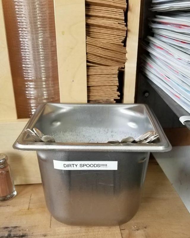 shitsign's tweet photo. Ew. Dirty spoods. 
#shit
@noahclimbssometimes https://t.co/NtGqBOLypk https://t.co/NIFfYkjpcD