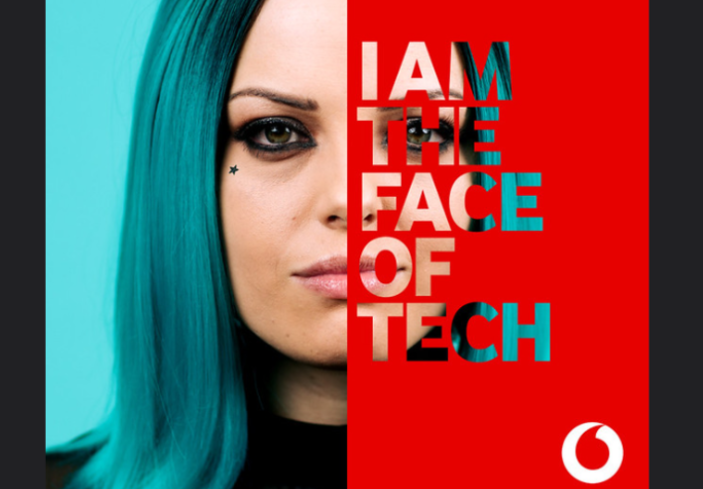 Comunica_Media's tweet photo. ❗️"Change the face": ecco la nuova #campagna @VodafoneMediaIT che punta a dare un volto #femminile alla #tecnologia
🎙️Lanciata in occasione della #FestaDellaDonna2020, la campagna vuole "rappresentare la #diversità nel mondo tecnologico"

Via @Primaonline➡️https://t.co/5Jt2mI6Zgt https://t.co/nR5bx4uvHN