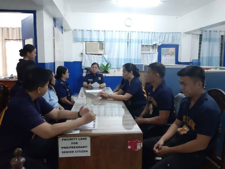 nepclo's tweet photo. On March 9, 2020,at about 02:00 PM PLTCOL EMELDA B RODEROS, NEPCLO Provincial Chief, conducted information dissemination to NEPCLO personnel regarding the following topics:
https://t.co/BQGHYs5BSr Measures re: COVID19 and,
b.Accreditation of NGOs/POs/CVOs. https://t.co/ZUIlJPqukI
