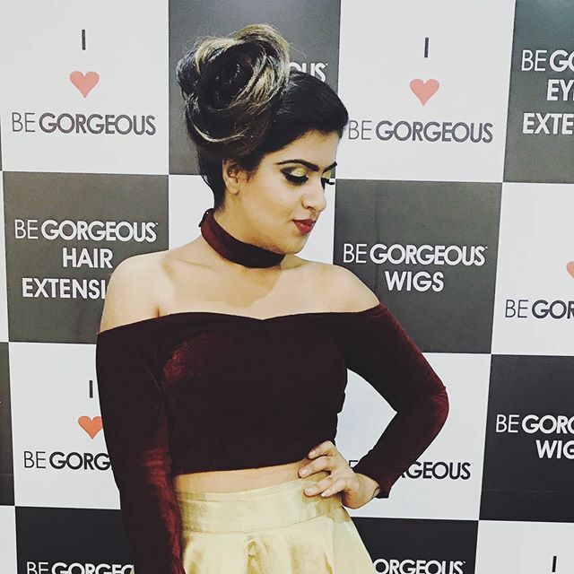 begorgeousfunke's tweet image. A beautiful rose bun with smokey eyes 👸✨ #makeoversatbegorgeous #begorgeous #begorgeouspro #makeup ift.tt/38CTZk2