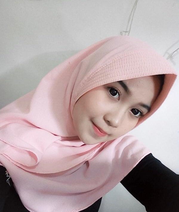 intentwr's tweet image. Yng dilakukan setelah mndi adalah selfie 🙏