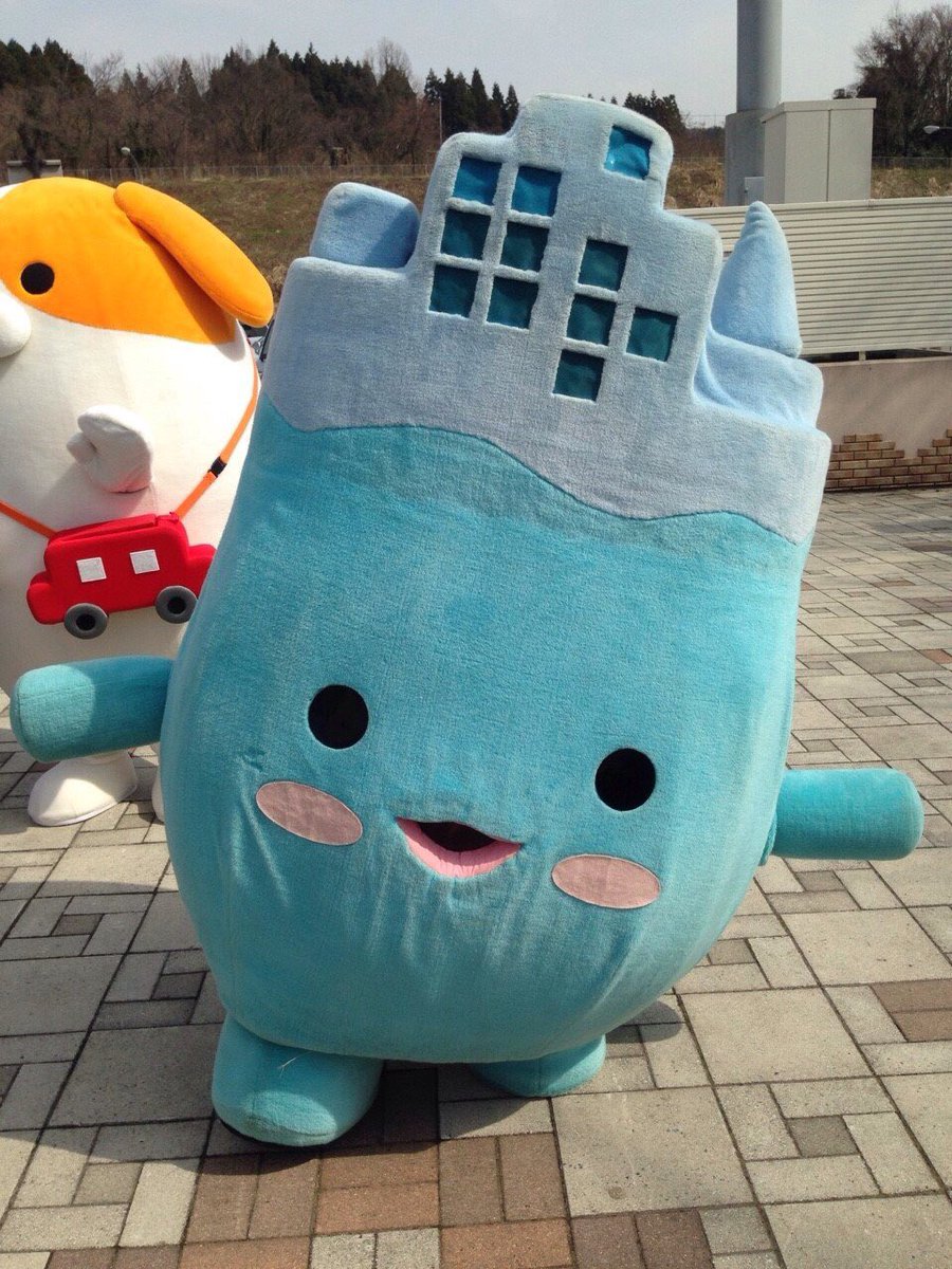 uc_2103's tweet photo. Roof of ginjer bread house🏠
I forgot to praise local mascot.
Name is miratan.
So proud.
#localmascot #ginjarbreadhouse #ミラたん #魚津 #uozu https://t.co/DNrsxUIw3k