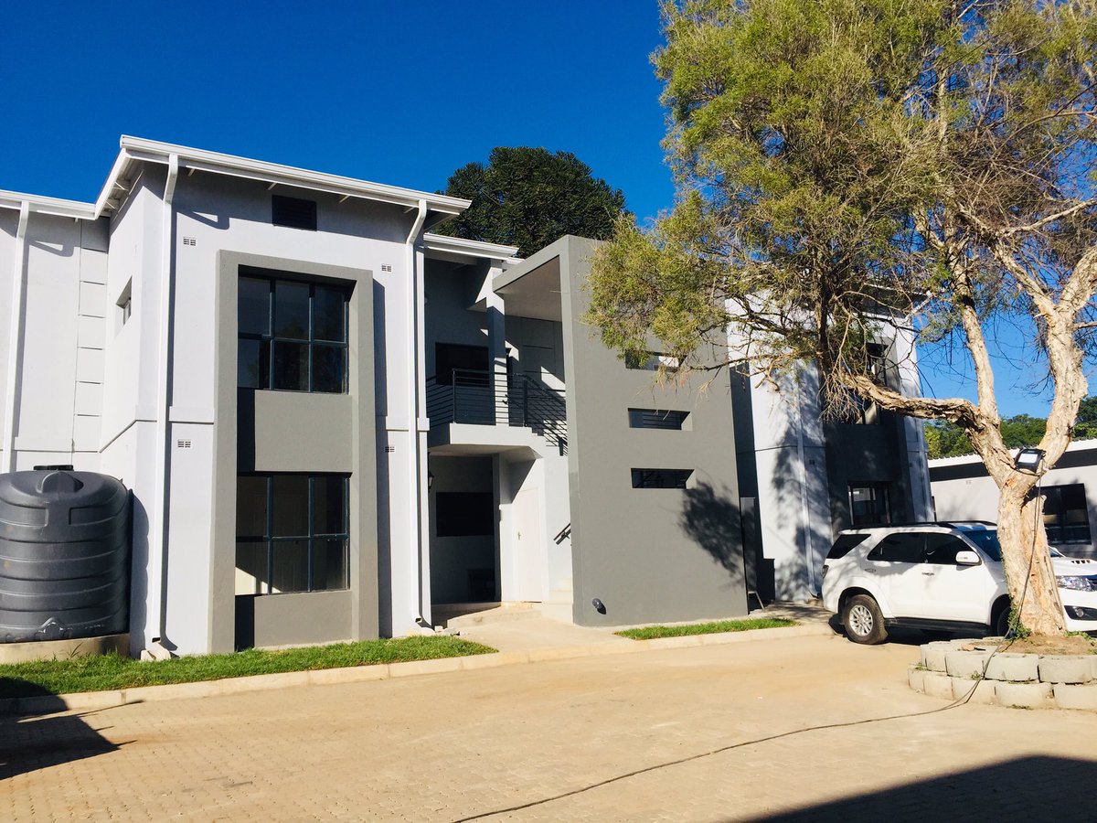 SmangaMad's tweet photo. Fun times... when the late nights, early mornings & working on weekends start looking like this! You know it’s Project Completion time... happy days! 😊 #Homelux #PropertyInvestment #Construction https://t.co/5PijWjtVDv
