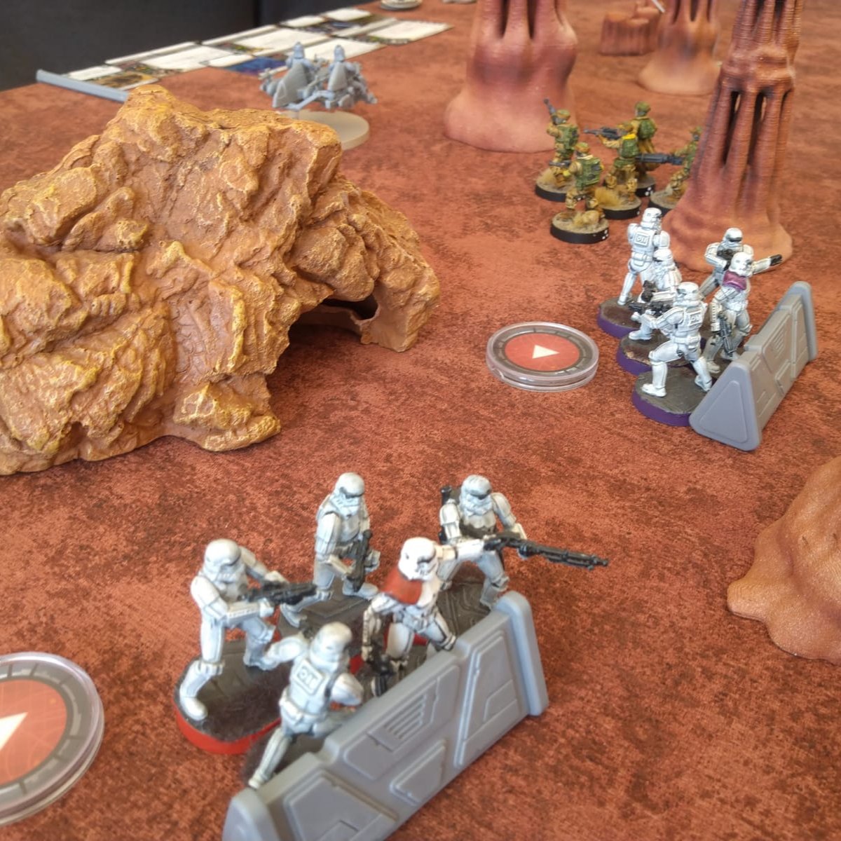 TheMolecast's tweet image. The future is now! Or it was at Warzone's #dropfleet and #starwarslegion Campaign Day this past Saturday 👍

#MiniatureMonday