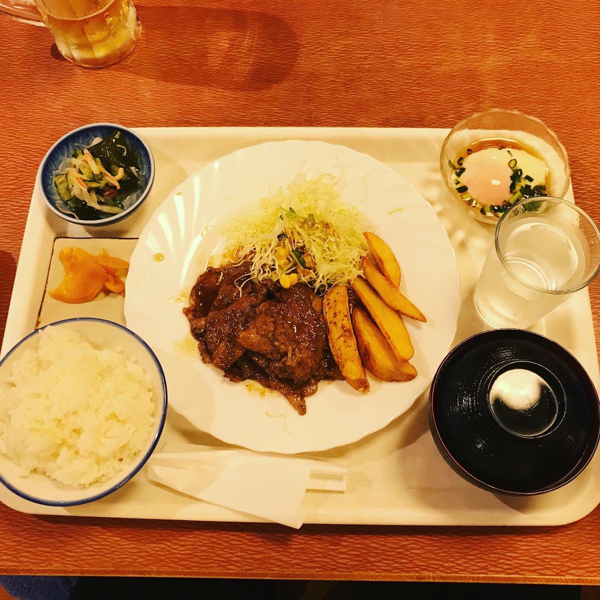 totonottaro's tweet photo. りっかりっか湯 沖縄 
国際通り近くにある温浴施設で食堂のメシが美味かったです！ 
サウナ室が3室あり、露天風呂の横に多めに休憩椅子があるのでガッツリ休憩できます 
ミストと書いてあるけど恐らくスチームのサウナが定期的吹き出す蒸気がめちゃくちゃ熱くて良かったです https://t.co/B0ZBQ7oY7d