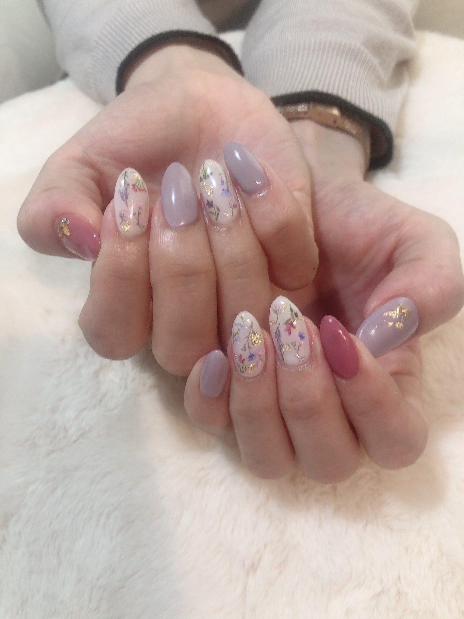 4nail 紫系のワンカラーと小花柄は相性抜群です 京王堀之内ネイルサロン 自店オフ アート4本 パーツ追加 京王堀之内ネイルサロン 京王堀之内ネイル 南大沢ネイルサロン 南大沢ネイル 多摩センターネイルサロン 多摩センターネイル 唐木田