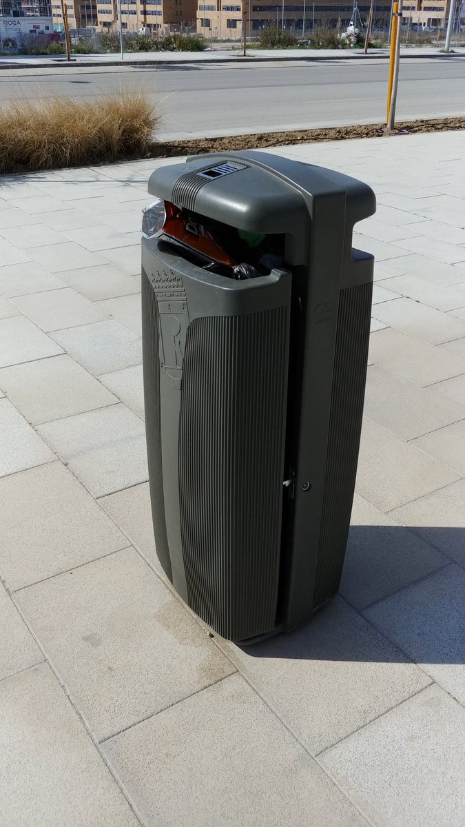 En la reunión con <a href="/bcarabante/">Borja Carabante</a> planteamos para #ElCañaveral:
🗑Recuperar papeleras retiradas
⏳Incrementar frecuencia de limpieza
🏛Construir un cantón para estos servicios
🔍Controlar estado de calles, parcelas y contenedores