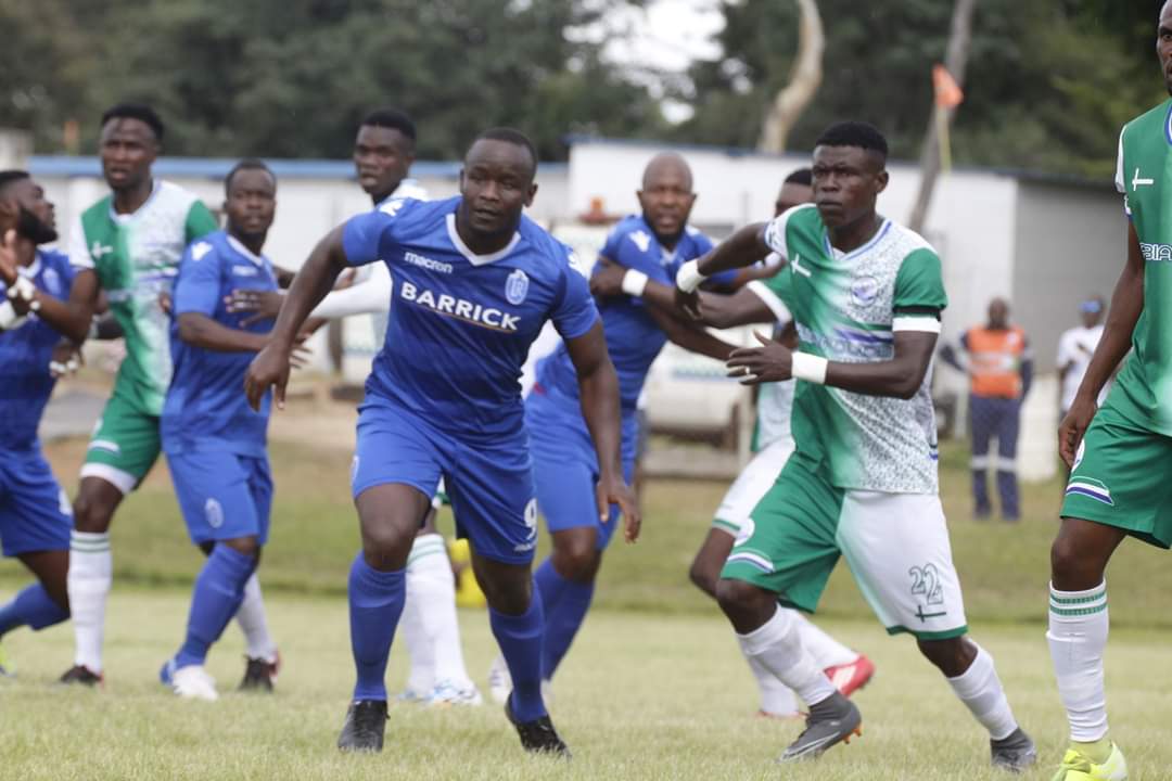 Soca263's tweet photo. CHUNGWA HITS THE GROUND RUNNING IN ZAMBIA!
Former #CapsUtd🇿🇼 & #PolokwaneCity🇿🇦 Forward Dominic Chungwa Is Having An Immediate Impact At Zambia Premier League After Scoring Another Goal In #LumwanaRadiants🇿🇲' 0-1 Win Away To #KabweYSA On Sun
°It Is His 3rd Goal In 8 Starts 🇿🇼💪🏾 https://t.co/5NlC3JpCNH
