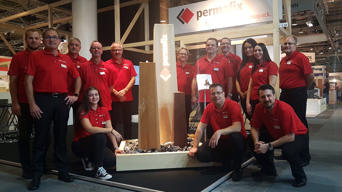 SZ_Schweiz's tweet photo. An der @Holz_MesseBasel beeindruckte @PermapackAG mit einem Holzbrunnen als Anwendungsbeispiel der besonderen Art.
https://t.co/rycMlrqGod
#Permapack #Messe #HolzBasel #Holz #Wasser #Brunnen #Obelisk #Kleben #Rorschach https://t.co/d64ZB08nWP
