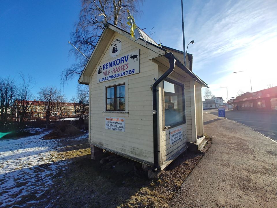 sodradalarnetv's tweet photo. En rundvandring i Malung. https://t.co/NfUMuOR0Ug #malung #västerdalarna #sälen #malungsälen #läder #dalarna #vildhasse https://t.co/y20b50gpNW