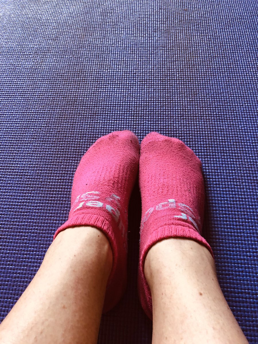 WelshieBerry's tweet photo. Happy Monday Folks! 😆 start the day as mean to go on... intervals 🏃🏽‍♀️✅  weights sesh 🏋🏽‍♂️✅ mini yoga 🧘🏽‍♀️ now let’s get #ShitDone this week.. excited for strengthening partnerships, exploring new ones &amp; developing new projects amongst other things.... 💪🏾🙌🏾 #togetherstronger https://t.co/gkL2cF6qug