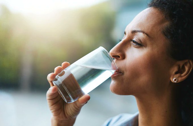 mudaru_global's tweet photo. 4 Easy ways to lower blood sugar levels naturally

1. Drink more water
2. Vinegar
3. Forest Bitter Melon tea
4. Cinnamon
Read more here: https://t.co/eOgeZ1gcuF
#mudaru #lowerbloodfat #naturally https://t.co/VysdwvCY87