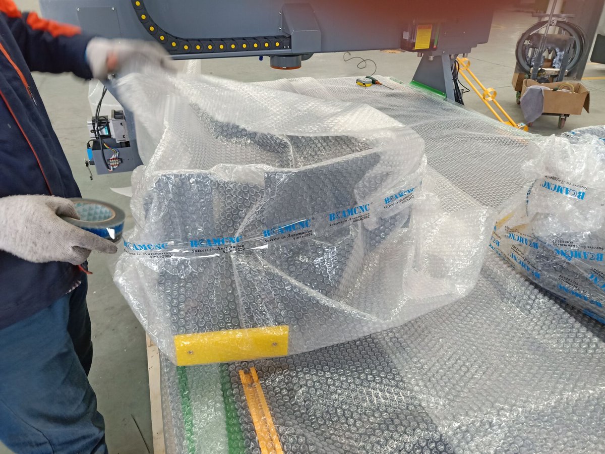 LBcamcnc's tweet image. All is be normal after corona virus , today shipping to Algeria 
#bcamcnc #cncrouter #cncwoodrouter #cncroutermachine #bcamuk #bcamchina #bcamgrrmany #bcamUAE