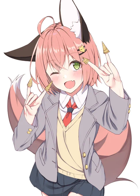「見てください!と◯がりコーンをこうすると我々の耳に似てません!?狐だけに!」 