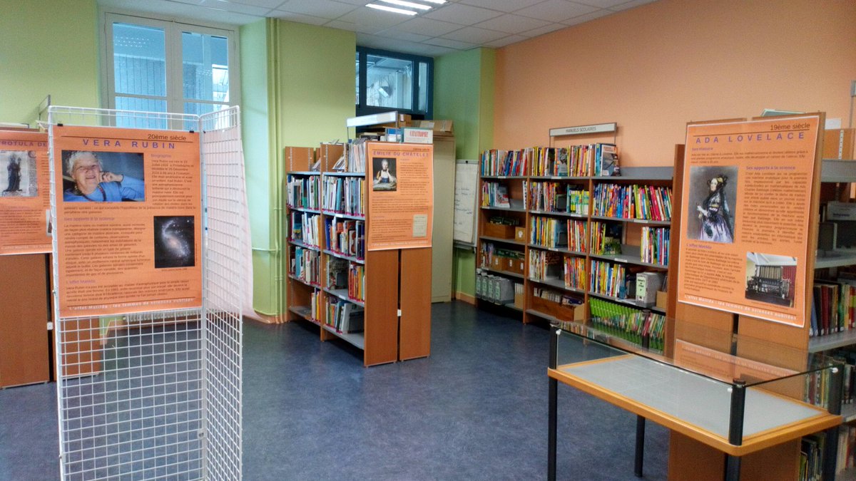 jmgitton_profpc's tweet photo. Au lendemain de la #JourneeDesDroitsDesFemmes, exposition sur #EffetMatilda au CDI du Collège Émile Littré de Bourges. Travail réalisé dans le cadre d'un #EPI en 4ème. Valorisation des #fillesensciences avec rencontre d'une enseignante-chercheuse du #LPC2E d'Orléans. https://t.co/0kgD89Gfbe