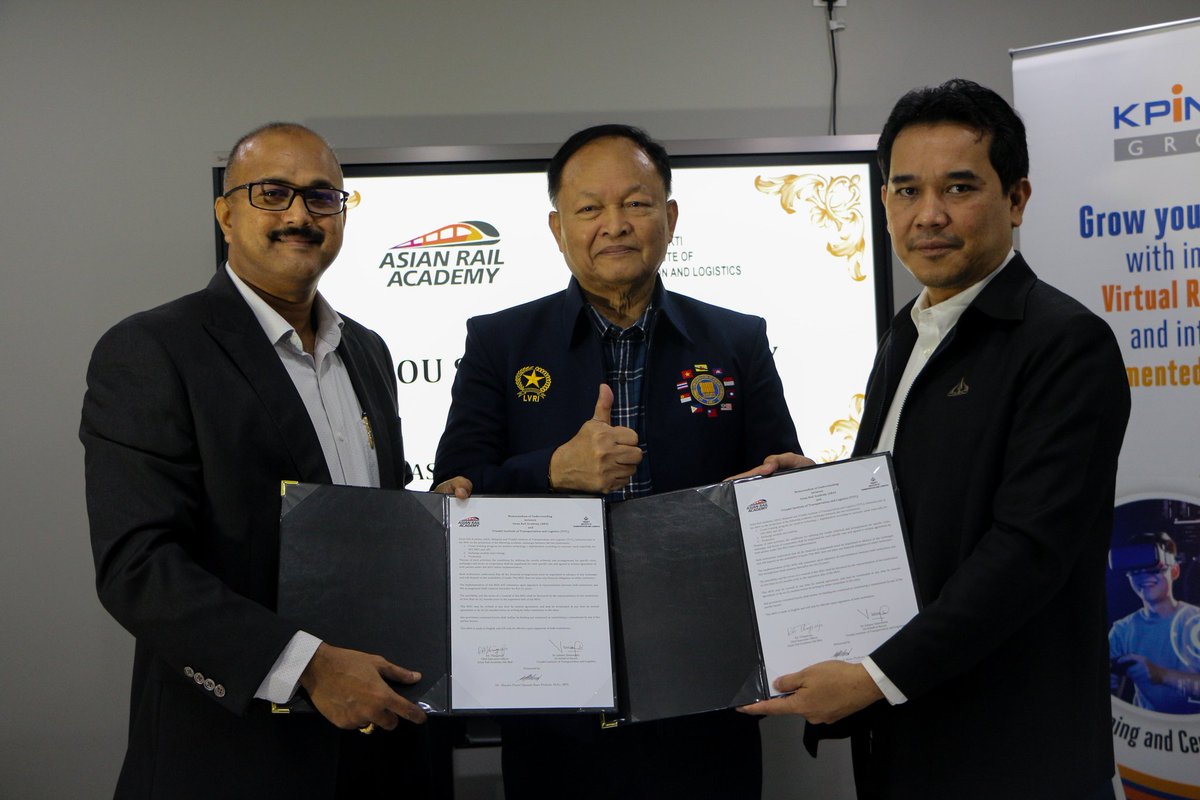 asian_rail's tweet photo. MoU signing between ARA and Trisakti Institute of Transportation and Logistics to collaborate in offering internationally recognised railway programmes in the SEA region especially in Indonesia.

#ara #asianrail #trisakti #mou #railway #academy #programmes #internationally https://t.co/Frq6P8UNsZ