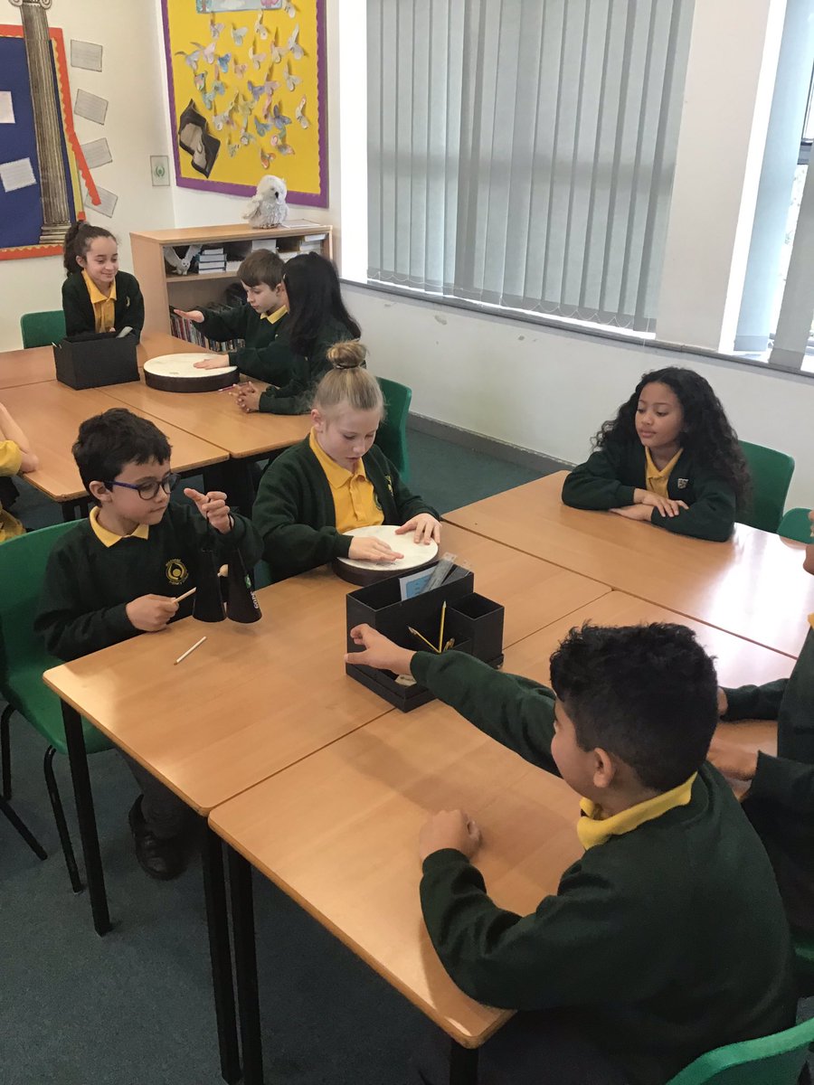 owlsMPS's tweet photo. Year 4 Owl Class investigating pitch in Science. https://t.co/O4wrbFS4lj