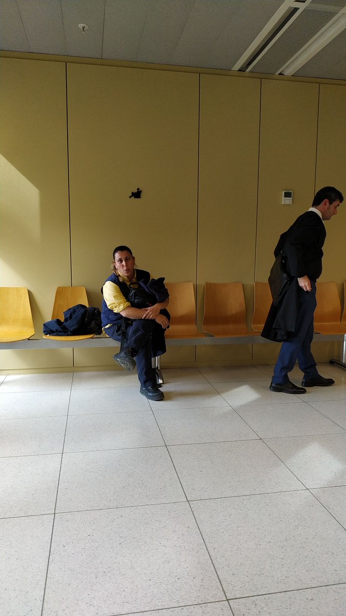 sipctecat's tweet photo. @Correos En @Correos tenemos que acudir a los tribunales en Barcelona para reclamar adaptacion horaria para conciliacion. Quieres mas? Informamos a @SiPcte y a la @plataforma_pec https://t.co/HQenYis5uN