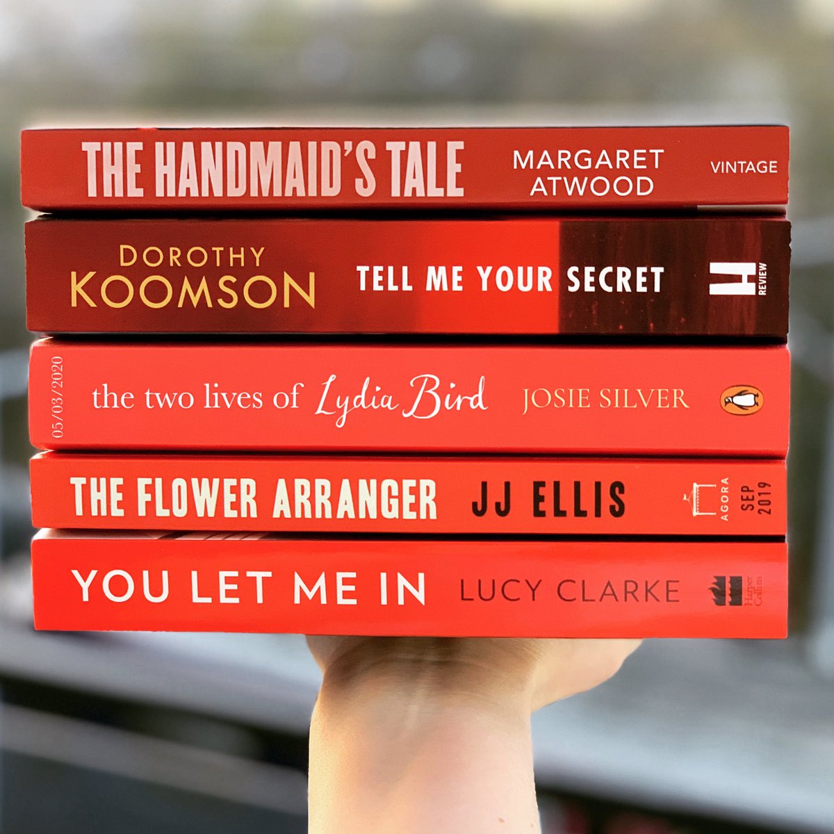 AndersReads's tweet image. I have posted a teeny tiny red tbr book stack over on my Instagram. 

If you love red and you love book stacks, check it out 😉😉

#bookstack #red #redstack

instagram.com/p/B9gT2I3giwU/…