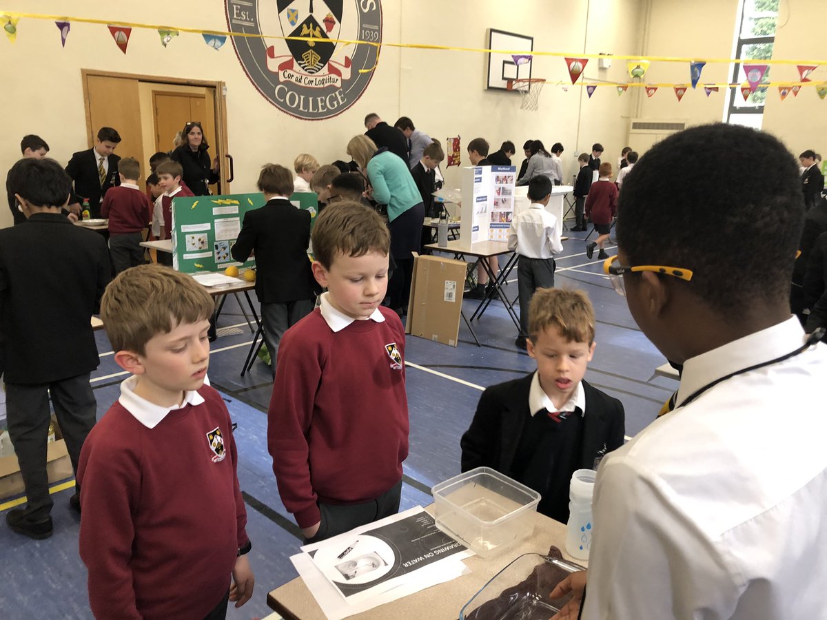 StColumbasLPrep's tweet photo. #SCCPrep2 enjoying the outstanding #SCCPrep6 #SCCScience Fair. #SCCAcademicExcellence https://t.co/5Z9x29tziI