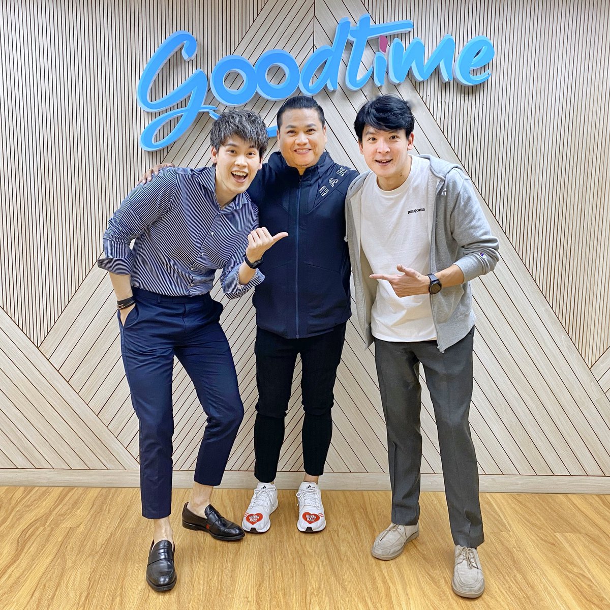 goodtime_radio's tweet photo. 📌มาแล้วจ้า กับช่วงเวลาดี ๆ GOODTIME SOUNDTRACK OF LIFE 👉 10 เพลง ประกอบชีวิต เล่าตัวตน...ผ่านดนตรี กับ #พลพล ที่นี่ที่แรก...และที่เดียว 📍 ฟังได้ที่คลื่น Goodtime FM 88.5 📻 และชม Facebook Live : Goodtime Radio #PALAPHOL #SOUNDTRACKOFLIFE #goodtimeradio https://t.co/HSagIYG71O