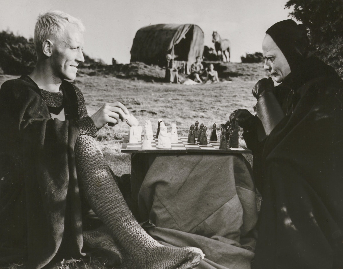 Playing chess with Death in The Seventh Seal (1957) 
#RIPMaxVonSydow