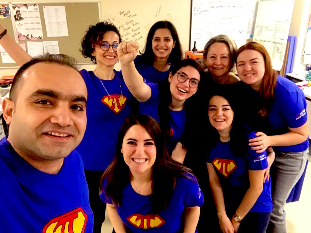 betsikohen's tweet photo. We got the power! #kocmathteam “What is next?” Yarışması 8. Sınıflar için gerçekleşti. Şimdi sırada 7 , 6 ve 5. Sınıflarımızın birbirinden heyecanlı yarışmaları var 😍 https://t.co/9Ahrwas0jc